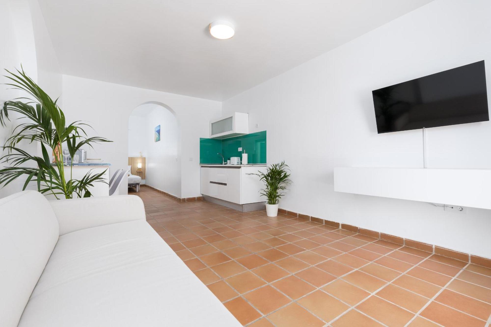 Flor De Hibisco Deluxe Apartments Pajara  Bagian luar foto